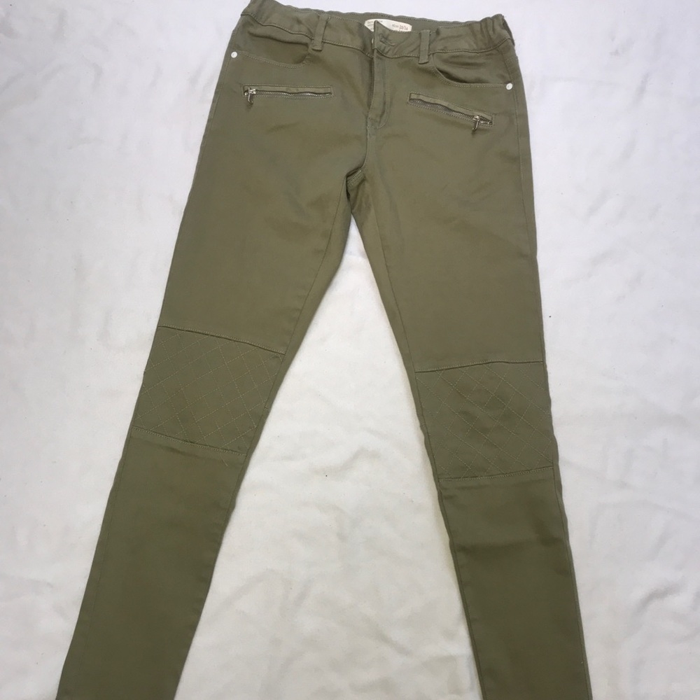 Gorgeous girls moto style jeans